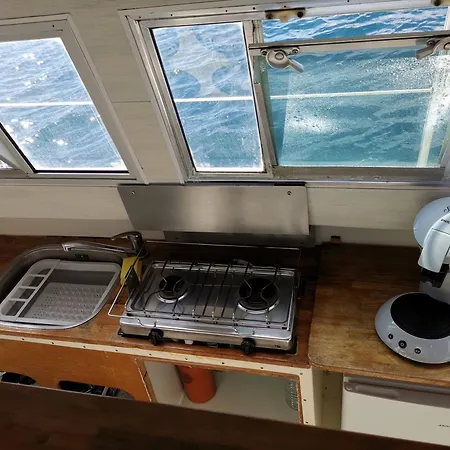 Bateau Catamaran Aventure - Dormez Sur L'eau * Saint-Raphaël
